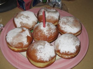 Sufganiot cake